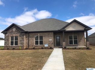 1004 Worton Grange Pl, Decatur, AL 35603