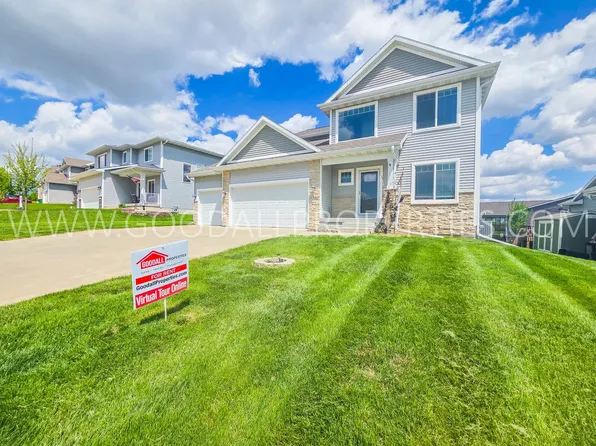 1306 Green Hills Dr, Norwalk, IA 50211