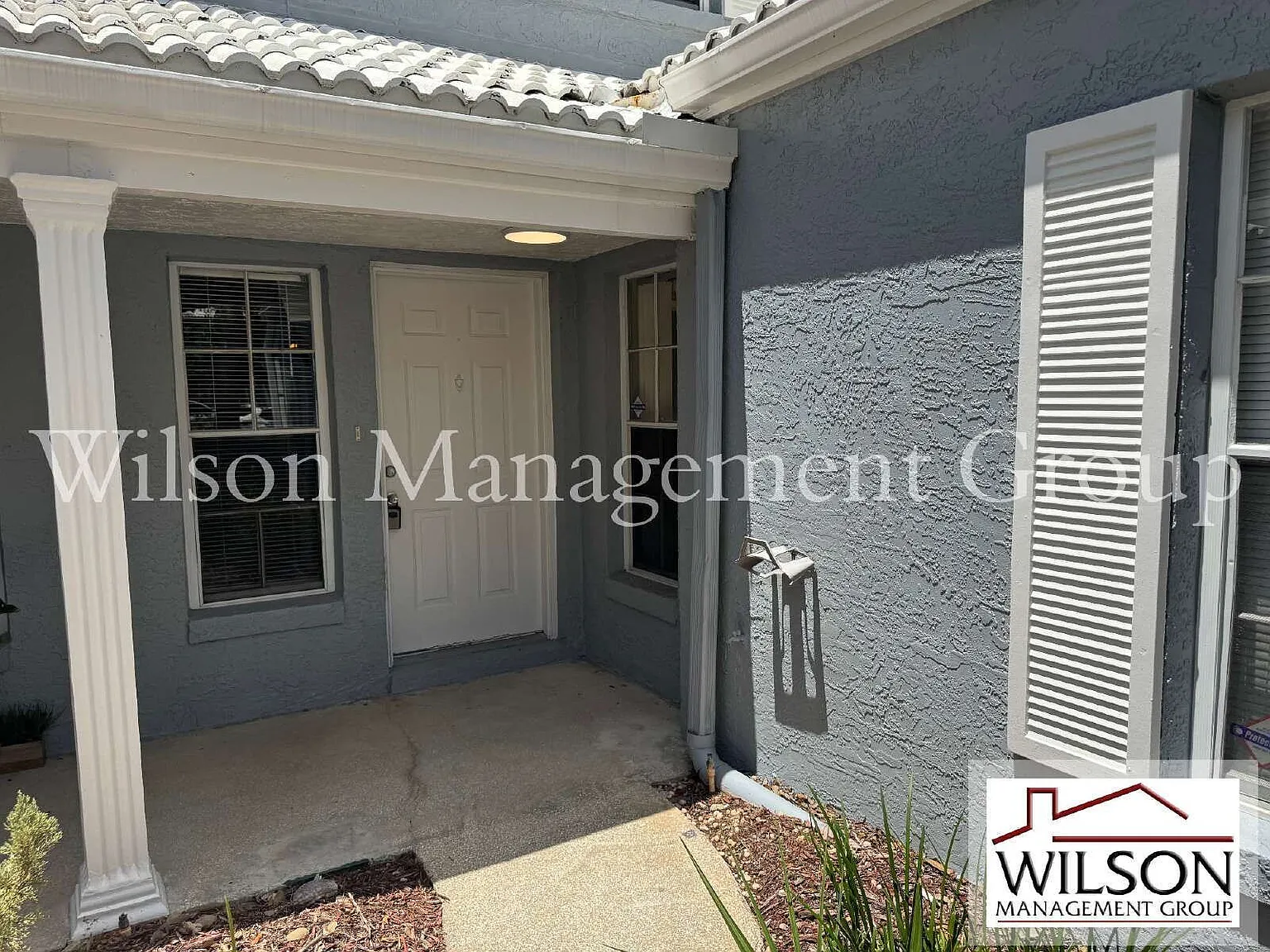 2 bed, 2.5 bath, 1228 sqft, $1,695 — Photo 2