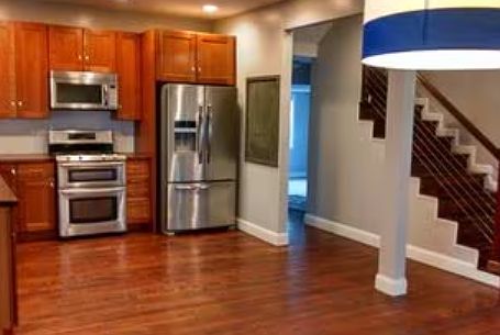 2nd image of 2901 King Pl NE #1