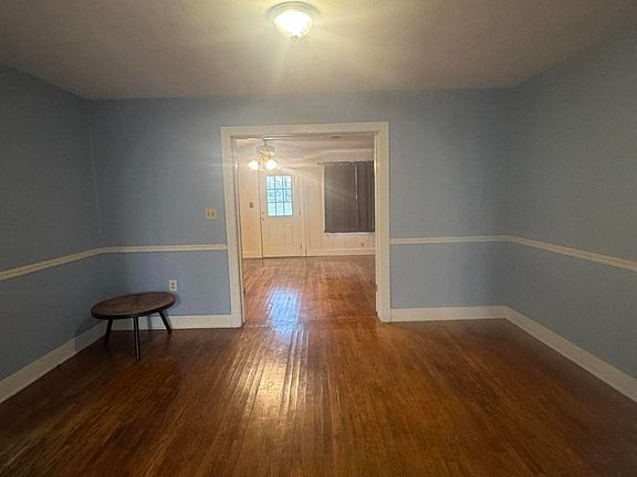 4th image of 3126 27th St