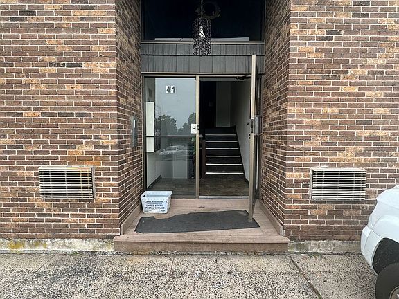 2nd image of 44-46 Capitol Ave #103