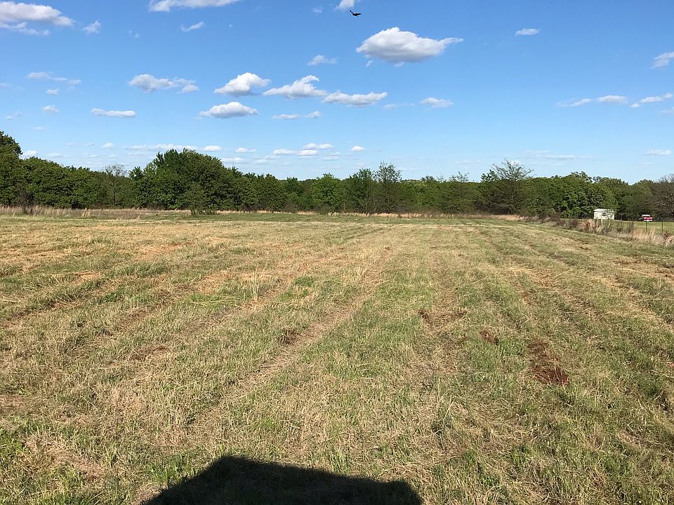 1st image of 438 Hickory Creek Dr