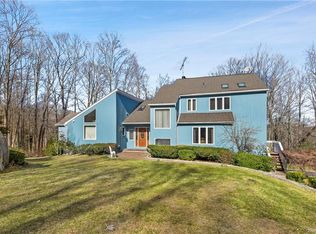 6 Plum Ct, Katonah, NY 10536