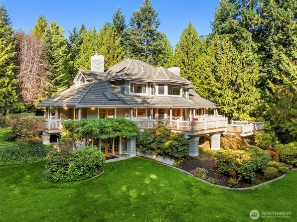 10133 Citation Court NE, Bainbridge Island, WA 98110