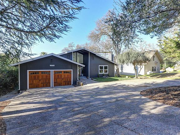 5th image of 13718 Forest Park Cir
