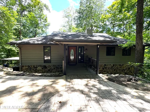 848 Cove Norris Rd, Caryville, TN 37714