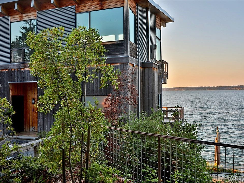 1st image of 304 1st St #102
