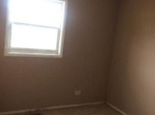 1615 McKool Ave, Streamwood, IL 60107