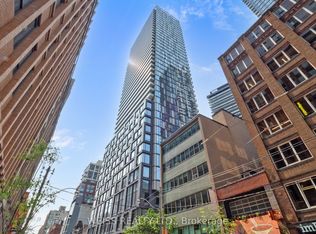 101 Peter St W #1408, Toronto, ON M5V 0G6