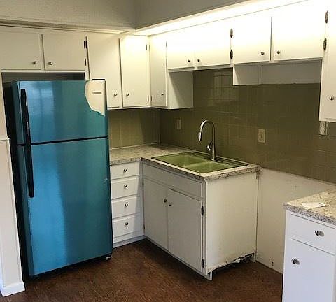 3rd image of 306 S Main St APT 5