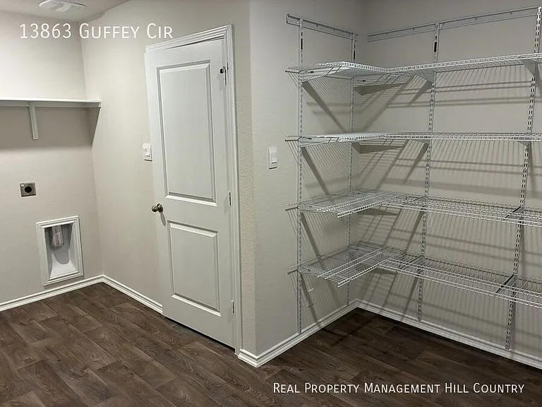 13863 Guffey Cir — Photo 14