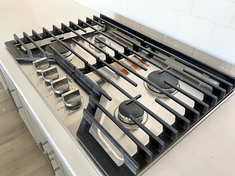 Gas stove