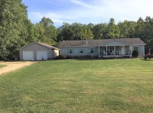 7527 S Sanes Rd, Connersville, IN 47331