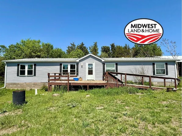 1938 3rd Rd, Linn, KS 66953