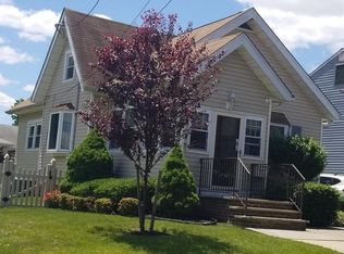 81 Hillside Ave, Woodbridge, NJ 07095