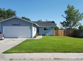 1340 Honeybee Ln, Gardnerville, NV 89460