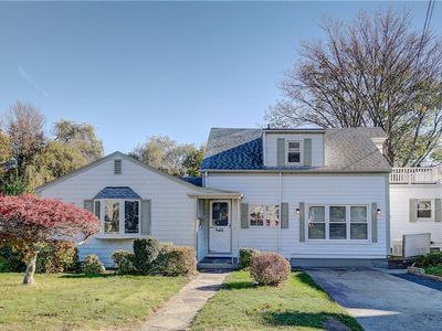 4 Rego Rd, Middletown, RI, 02842
