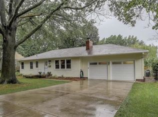 5500 Barkley St, Mission, KS 66202