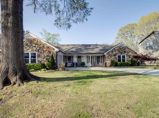 8662 Pepper Bush Ln, Germantown, TN 38139