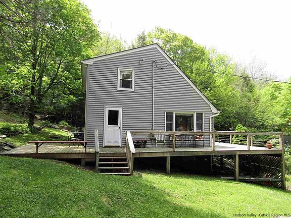 3rd image of 31 Lyman Todd Dr