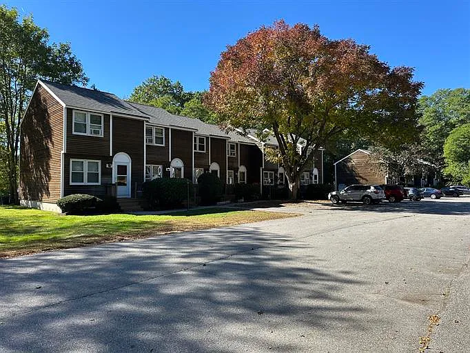 1-28 Hillside Drive, Dover, NH 3820