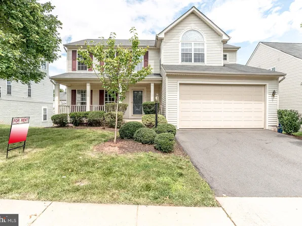 8004 Towering Oak Way, Manassas, VA 20111
