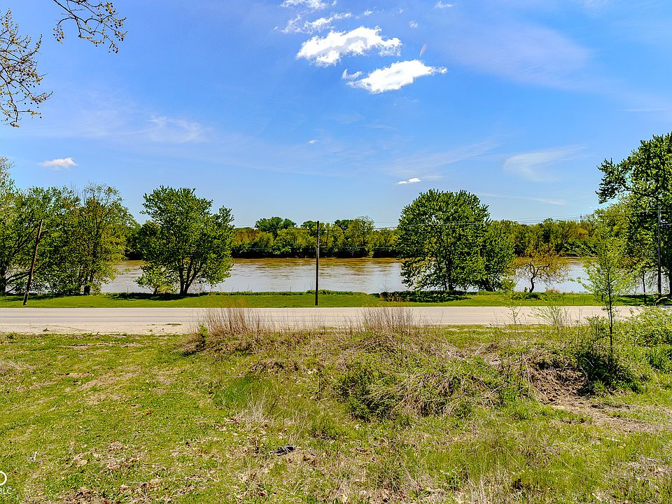 1st image of 1868 N River Rd