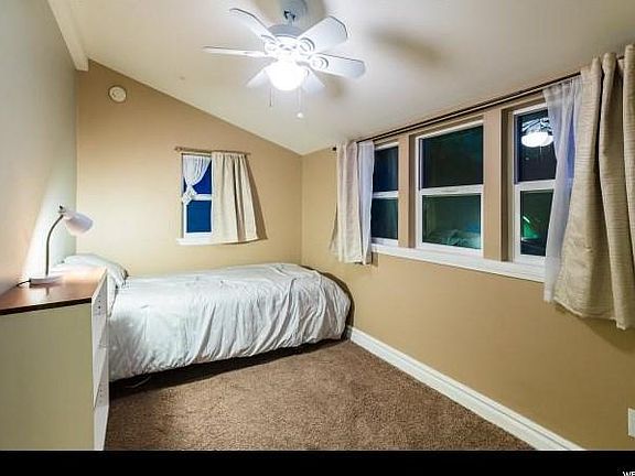 4th image of 1167 E Roosevelt Ave #1