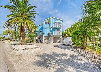 2 bed, 1440 sqft, $11,000 — Photo 2