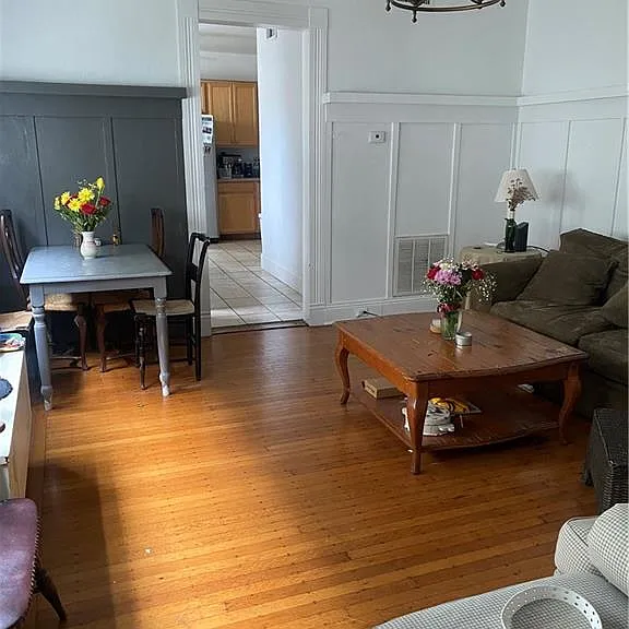 2229 Joseph St — Photo 3