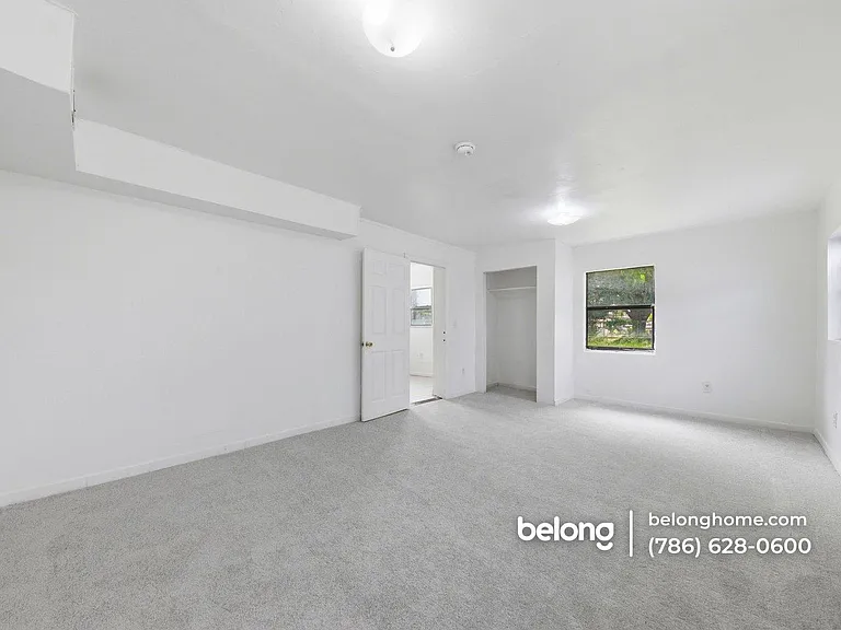 280 Seaman Ave — Photo 16