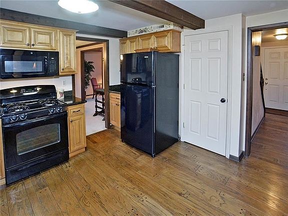 3rd image of 3909 Murry Highlands Cir