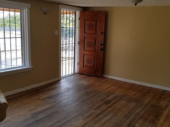 5th image of 301 Coates Dr