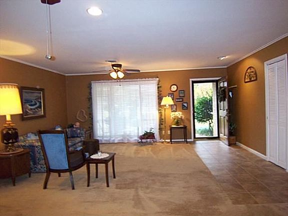 5th image of 3233 Edgemont Dr