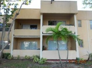 201 Bonnie Blvd APT 204, Palm Springs, FL 33461