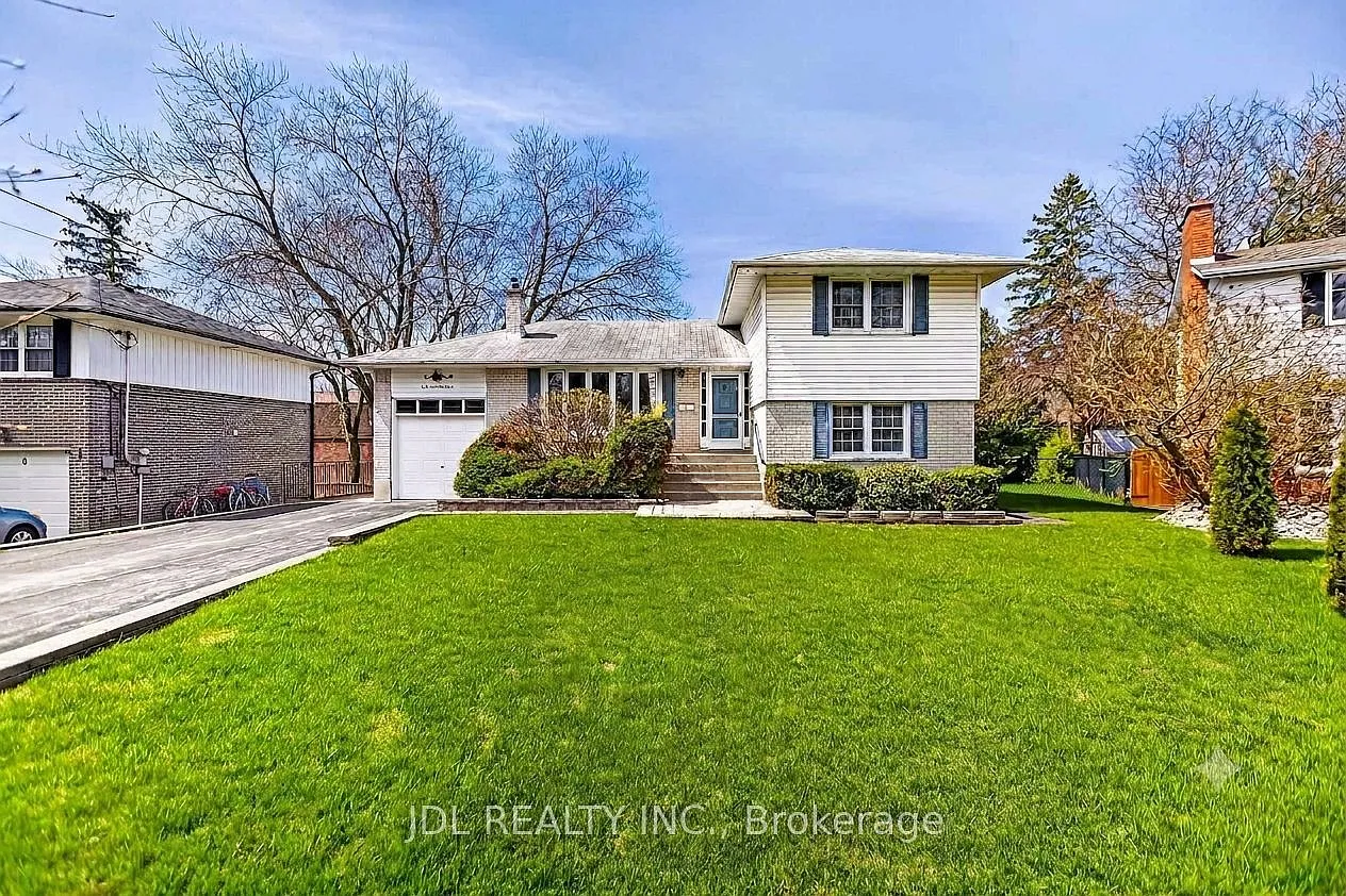 4 bed, $2,800 — Photo 1