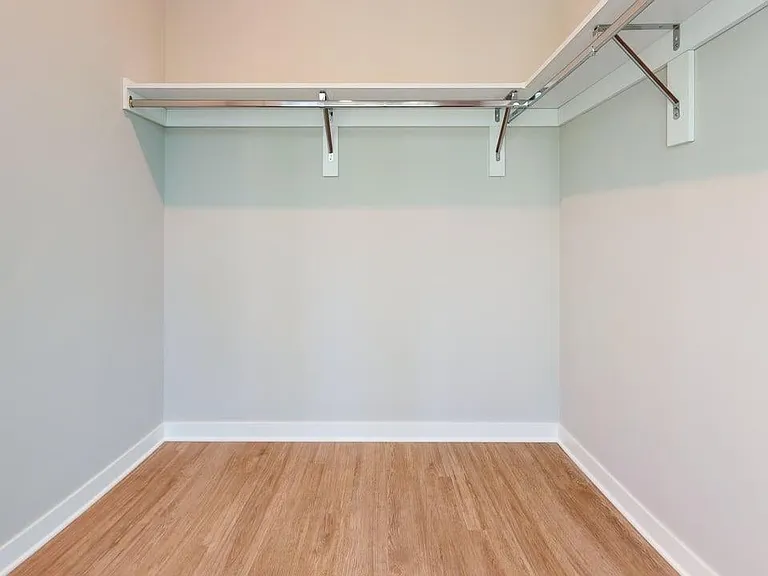 1E-Premier-West-Closet 1E-Premier-West-Closet