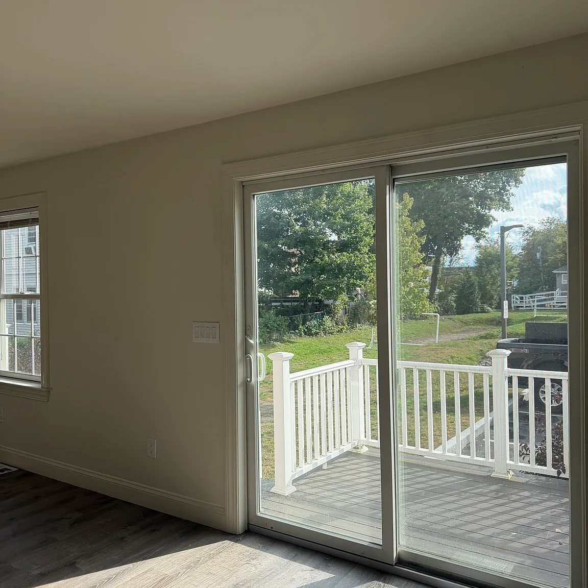3 bed, 2.5 bath, 1456 sqft, $3,550 — Photo 3