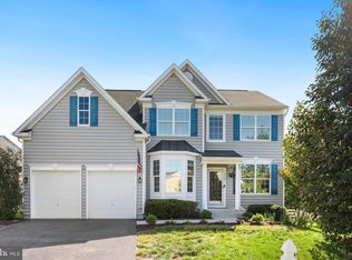 35550 Saint James Dr, Round Hill, VA 20141