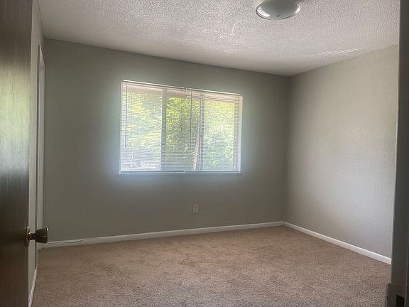 5th image of 400 N Oakland Ave #40