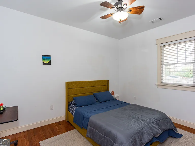 1698 Temple Ave — Photo 18