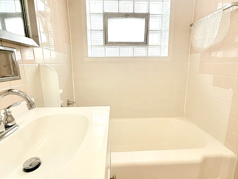 6520 N Richmond St #B — Photo 17