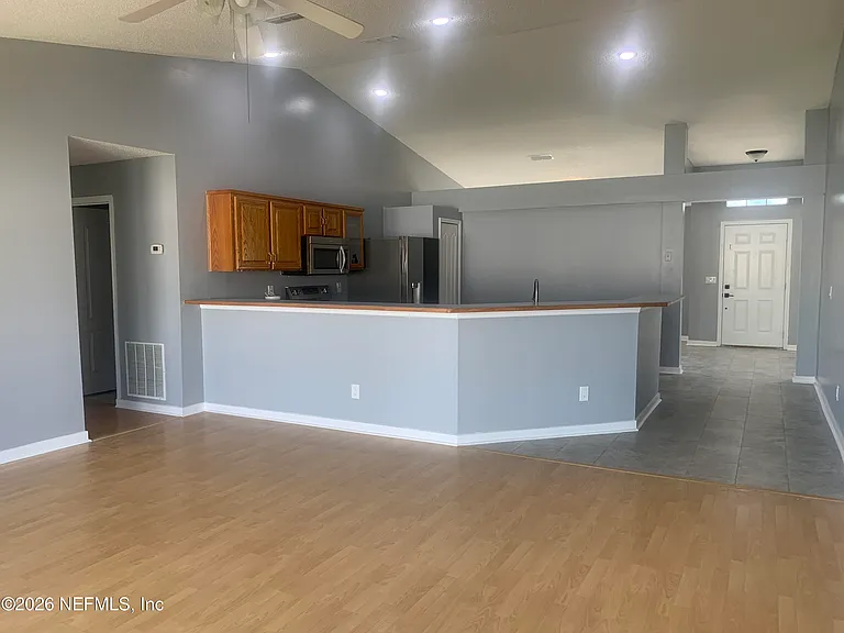 1752 Glen Laurel Dr — Photo 7