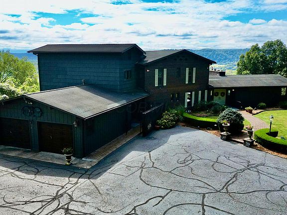 3rd image of 7617 Sun Hill Dr