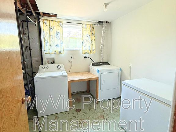 4th image of 10536 76th St NW #Basement