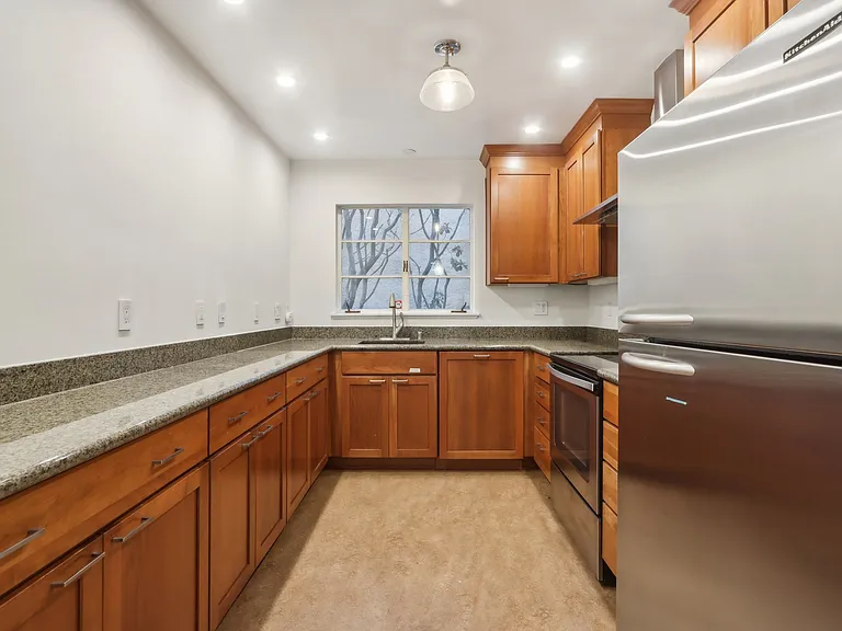 5290 Broadway Ter #102 — Photo 6