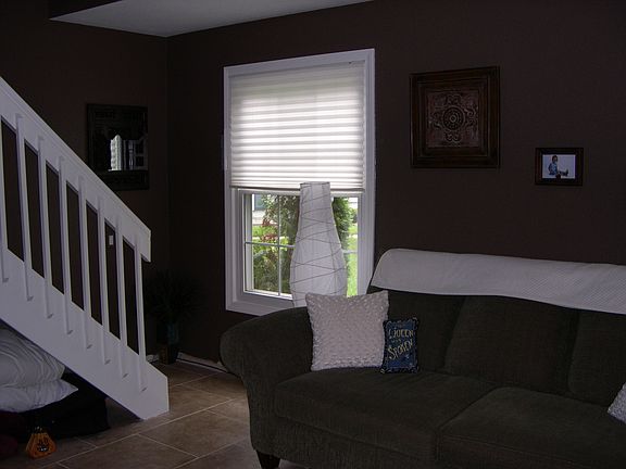 3rd image of 2804 Willow Ct #A