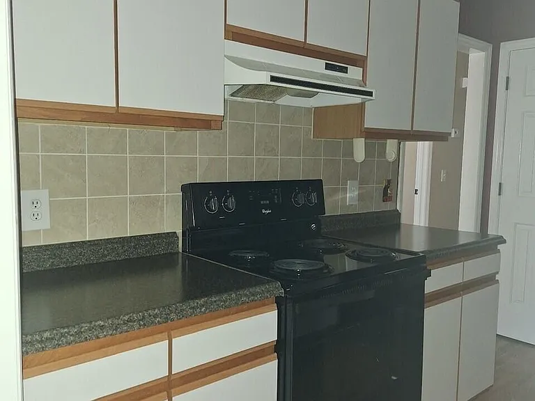 143 Pine Branches Close — Photo 5