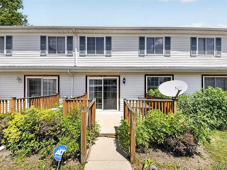 16515 Terrace Village Dr — Photo 62